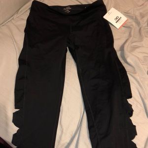 Black workout crop pants